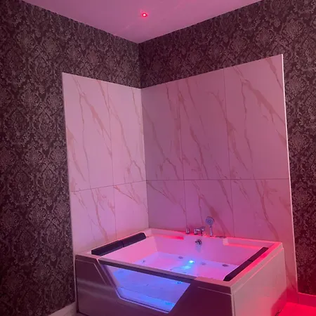 Life Hotel 3*