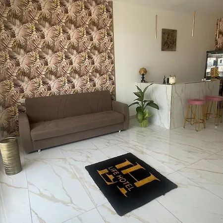 Hotel Life 3*